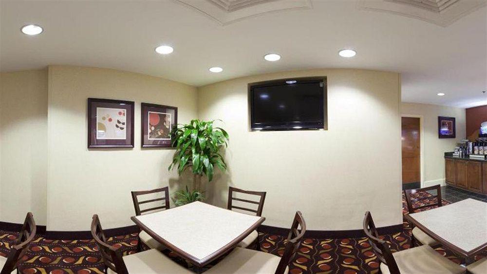 Comfort Suites Near Birkdale Village- Хънтърсвил Екстериор снимка