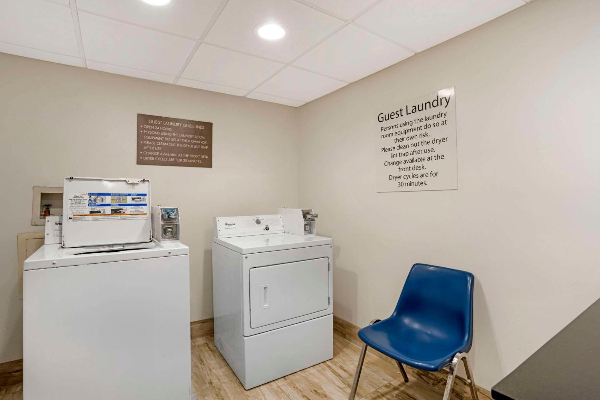 Comfort Suites Near Birkdale Village- Хънтърсвил Екстериор снимка