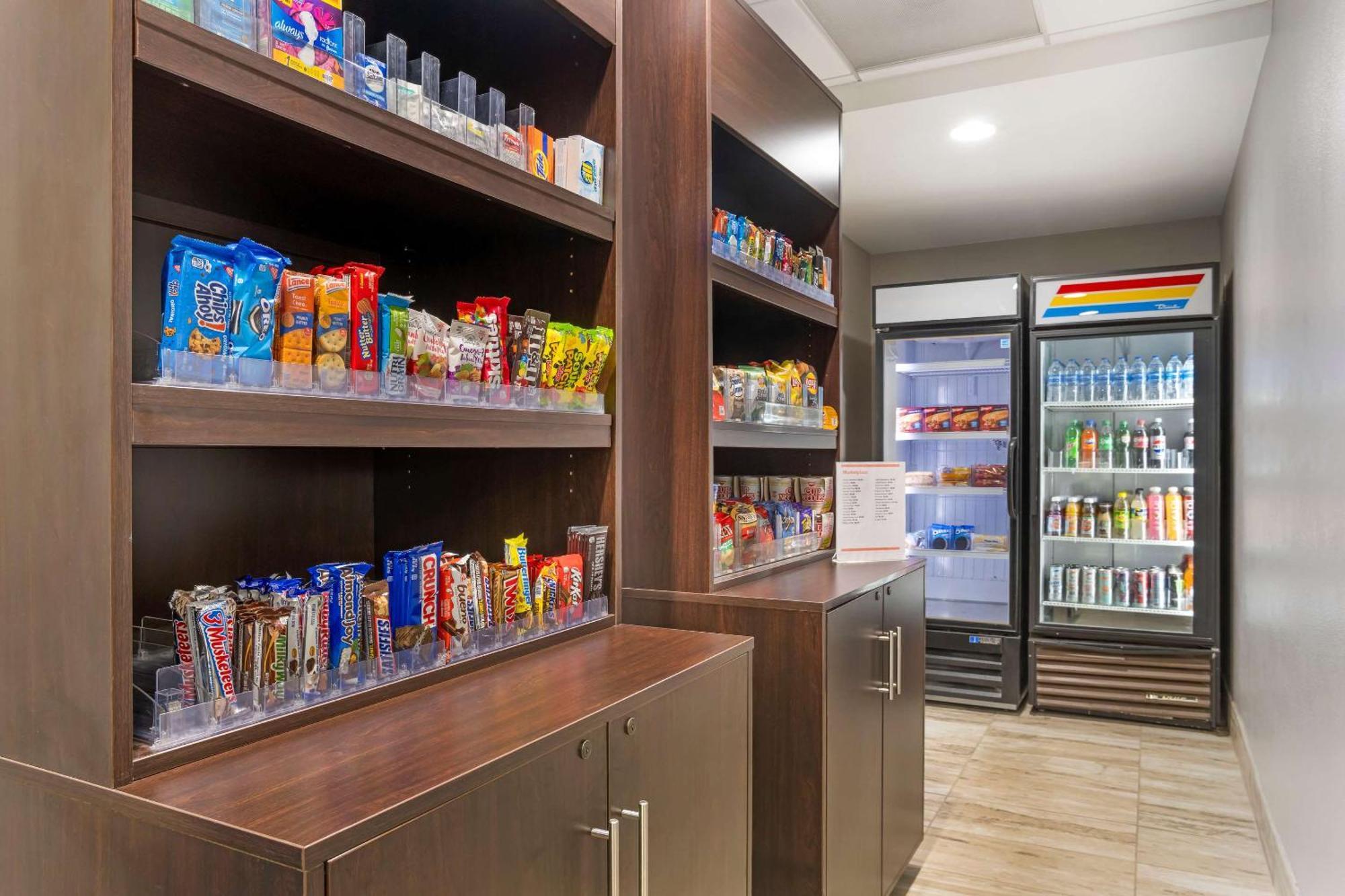 Comfort Suites Near Birkdale Village- Хънтърсвил Екстериор снимка