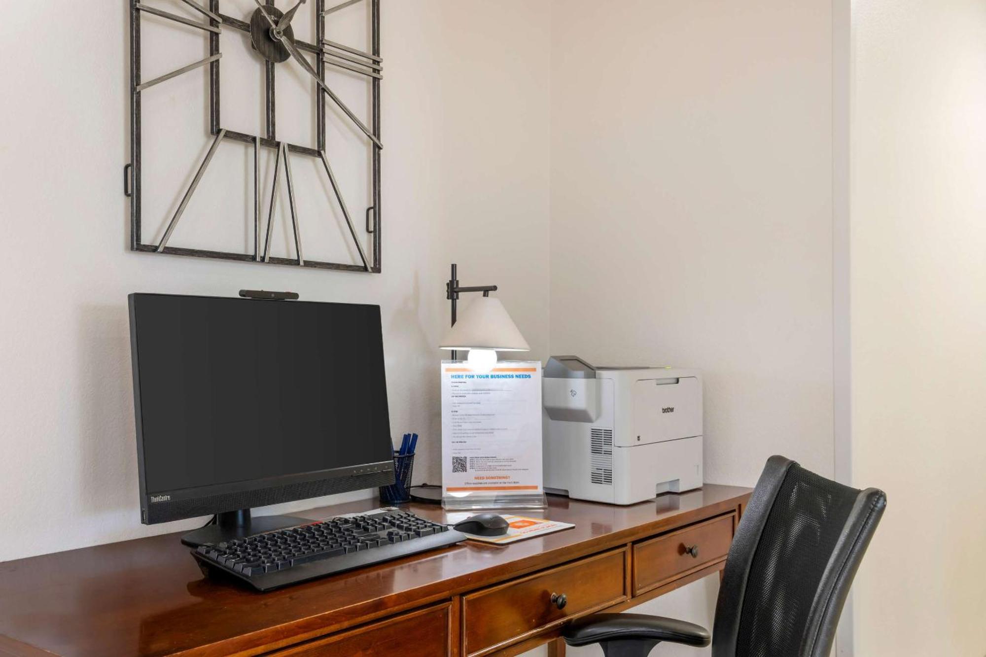 Comfort Suites Near Birkdale Village- Хънтърсвил Екстериор снимка