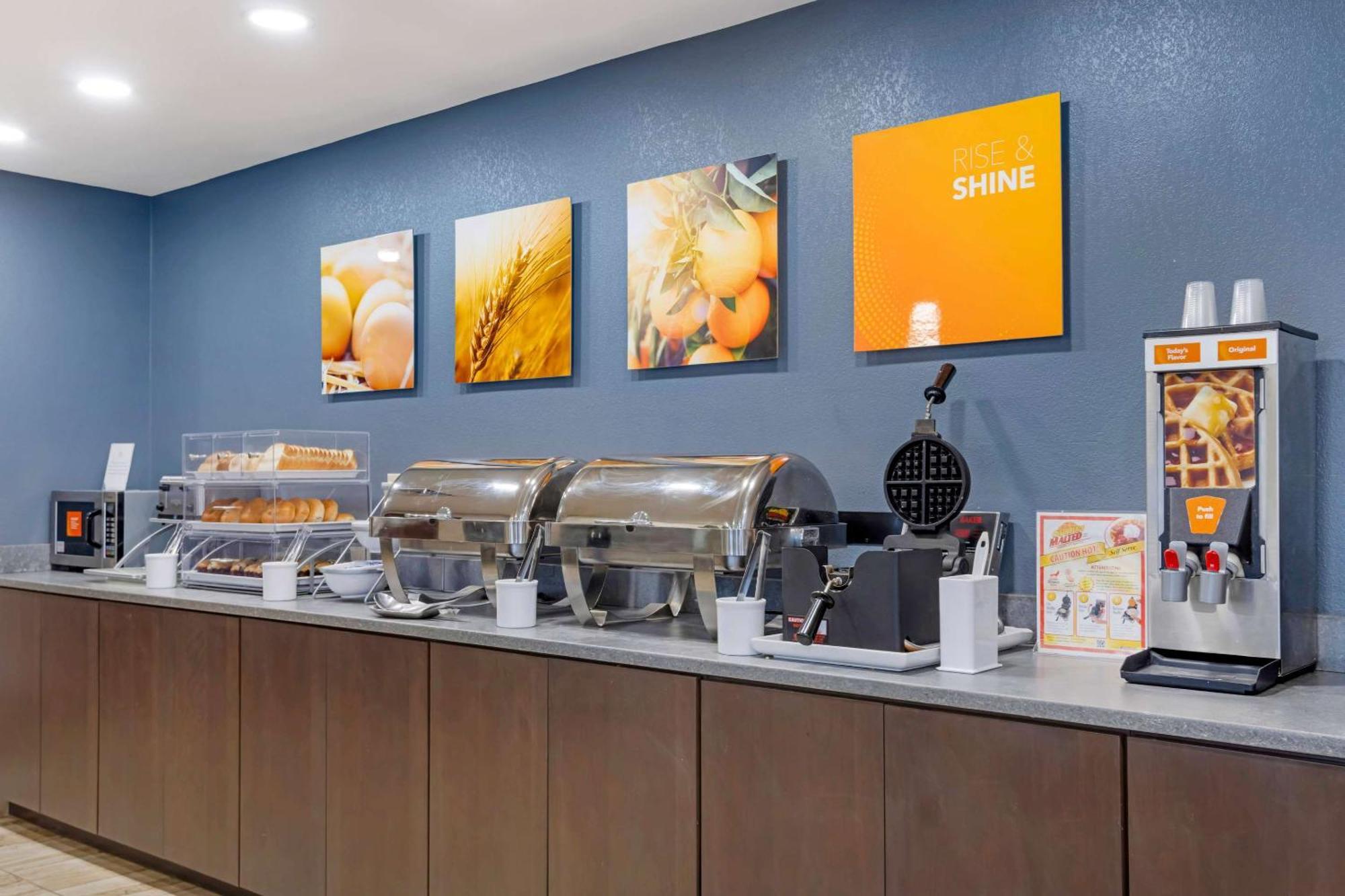 Comfort Suites Near Birkdale Village- Хънтърсвил Екстериор снимка