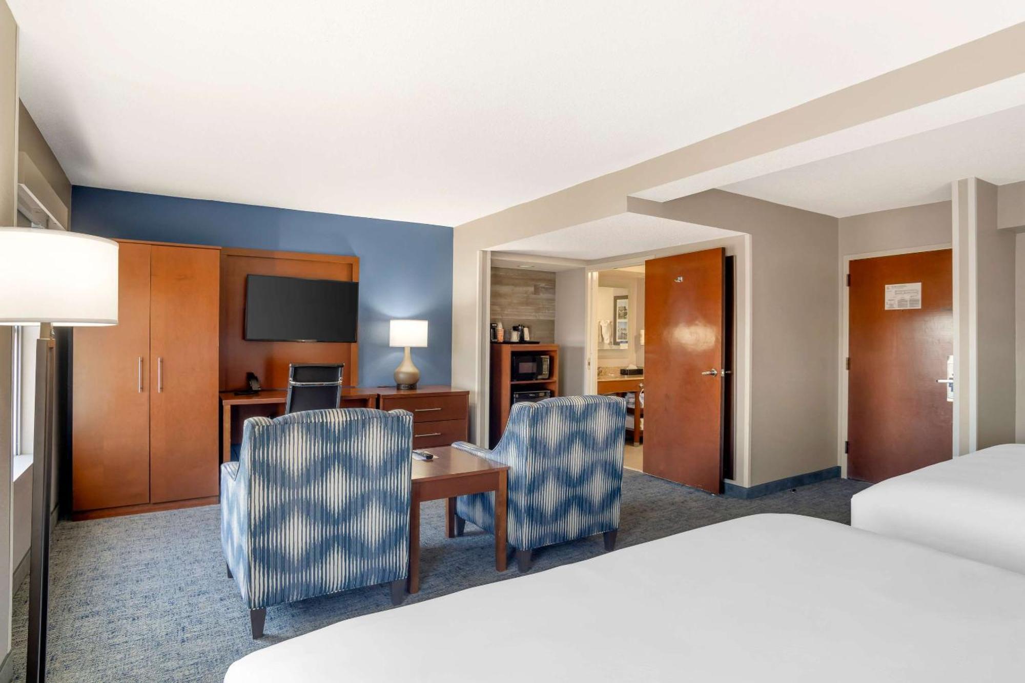 Comfort Suites Near Birkdale Village- Хънтърсвил Екстериор снимка