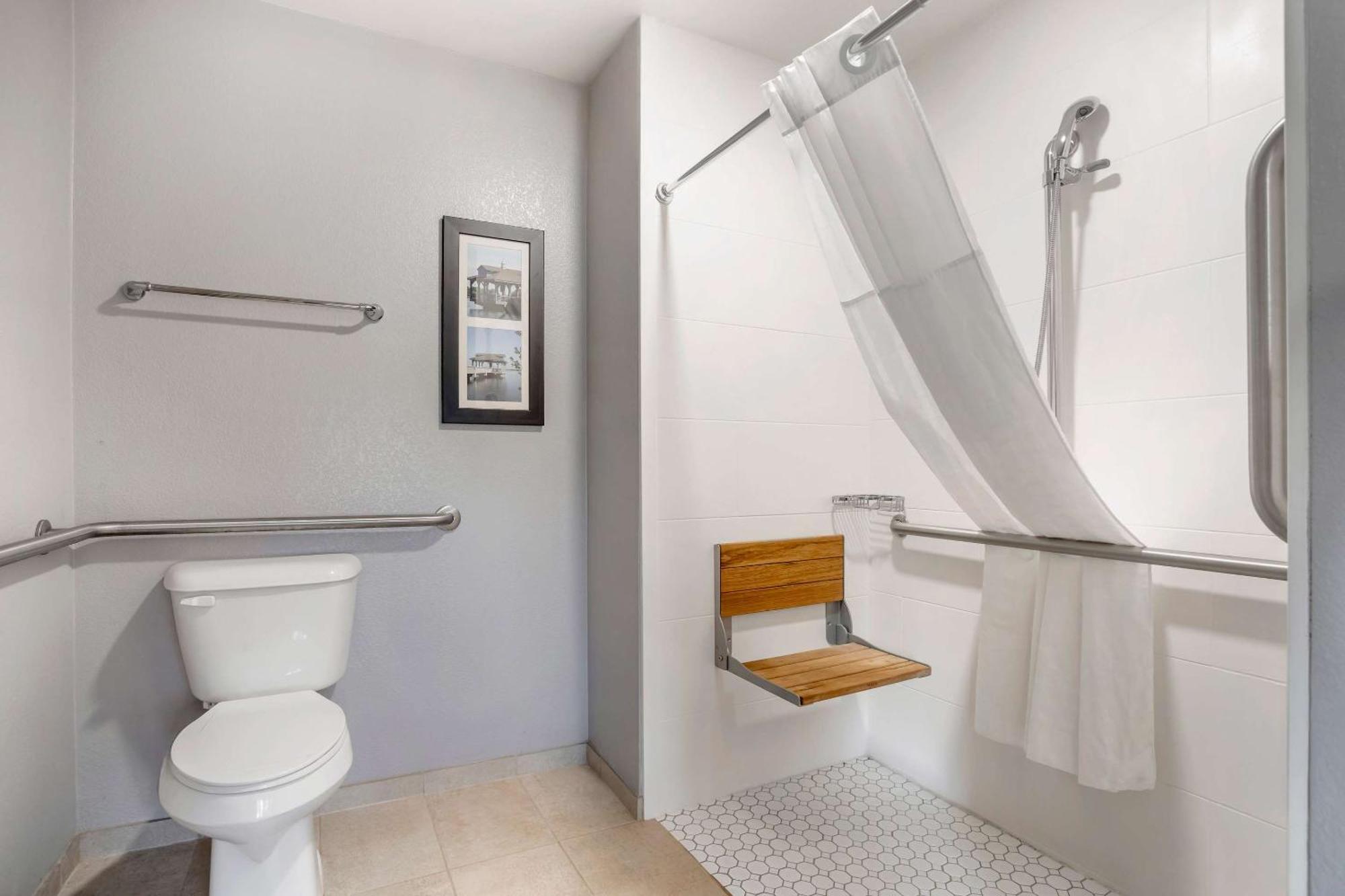 Comfort Suites Near Birkdale Village- Хънтърсвил Екстериор снимка