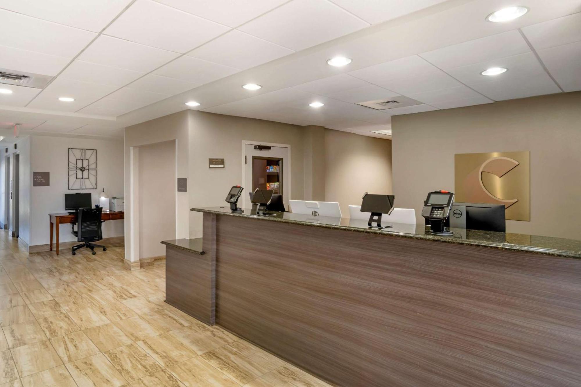 Comfort Suites Near Birkdale Village- Хънтърсвил Екстериор снимка