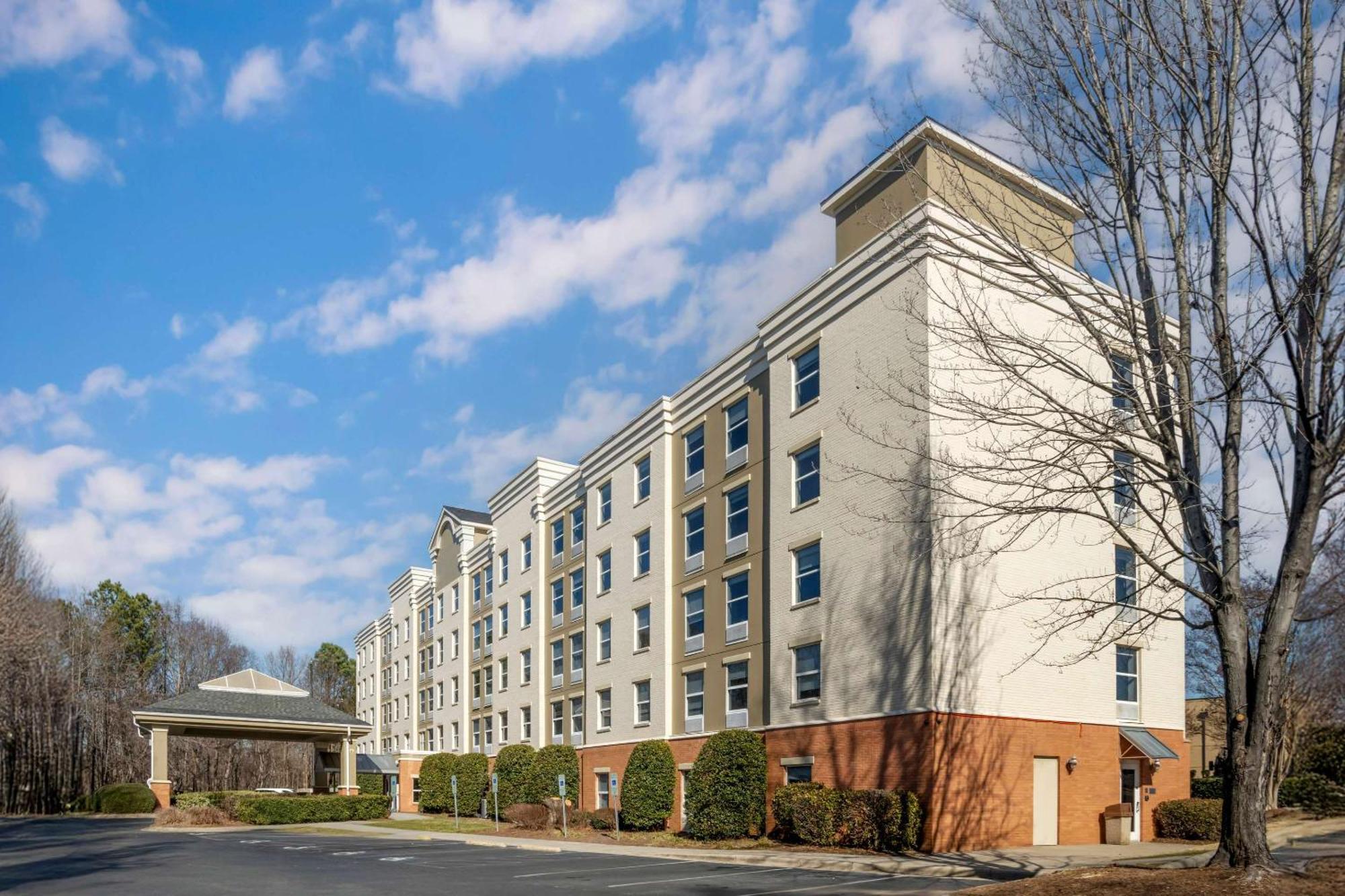 Comfort Suites Near Birkdale Village- Хънтърсвил Екстериор снимка