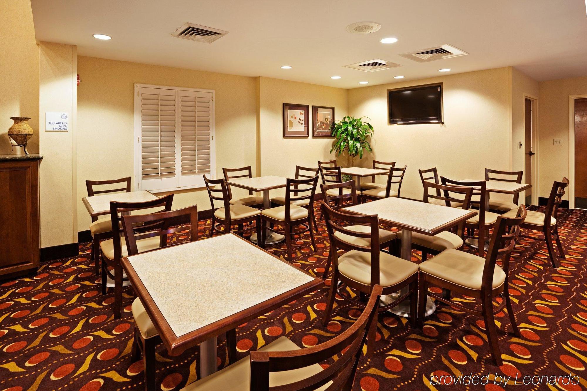 Comfort Suites Near Birkdale Village- Хънтърсвил Екстериор снимка