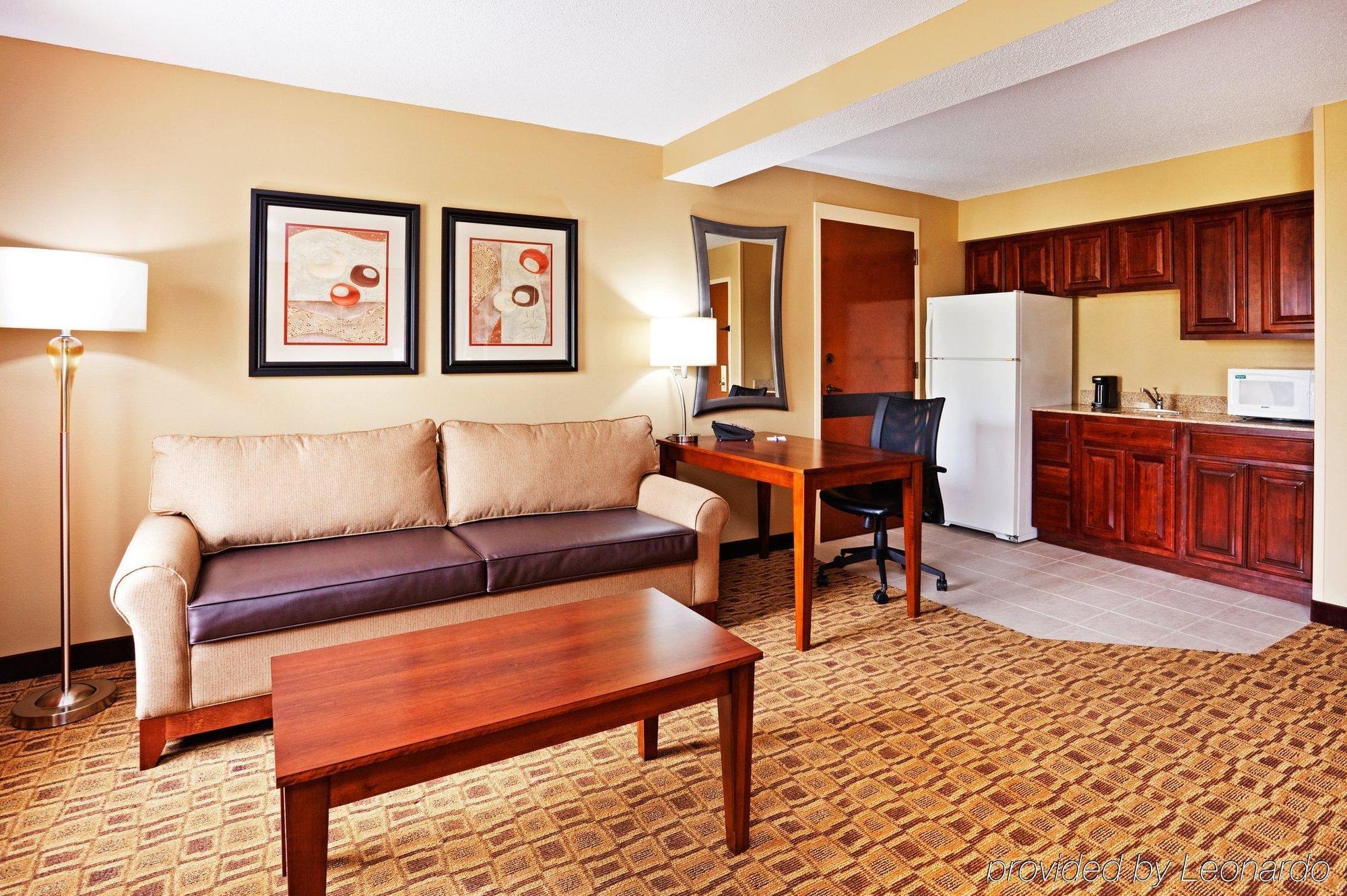 Comfort Suites Near Birkdale Village- Хънтърсвил Интериор снимка