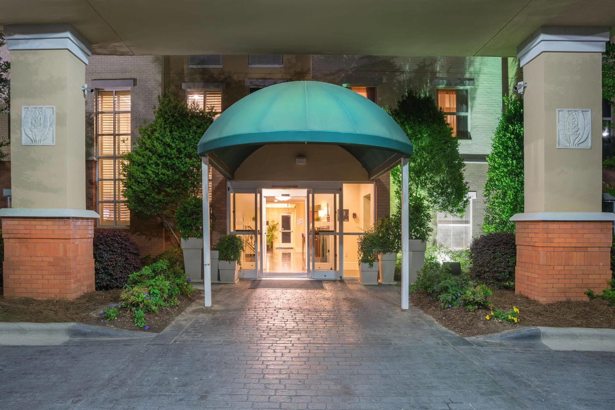 Comfort Suites Near Birkdale Village- Хънтърсвил Екстериор снимка