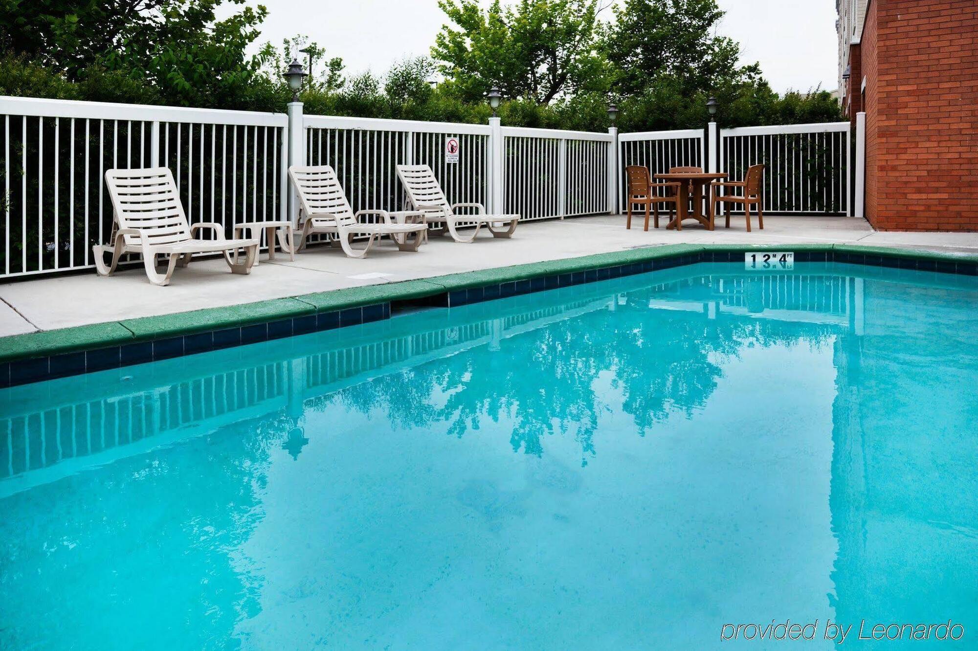 Comfort Suites Near Birkdale Village- Хънтърсвил Екстериор снимка