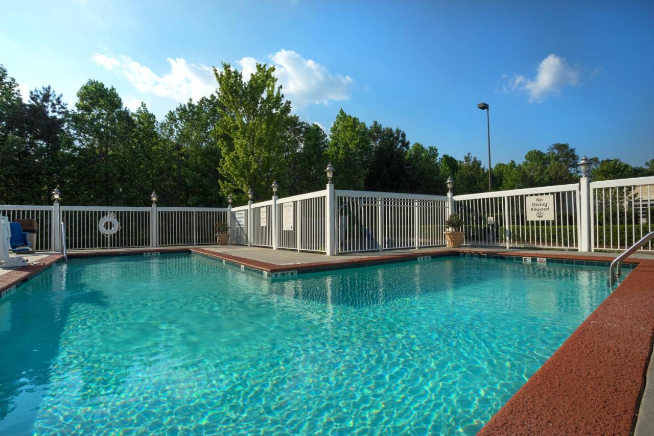 Comfort Suites Near Birkdale Village- Хънтърсвил Екстериор снимка